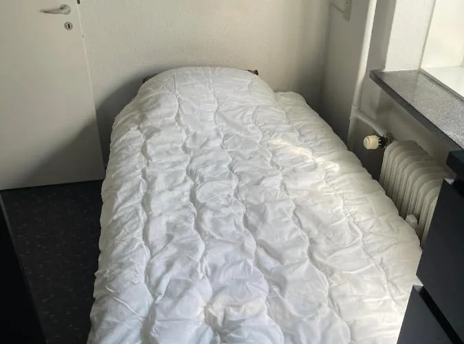 Nice Room Near Airport
